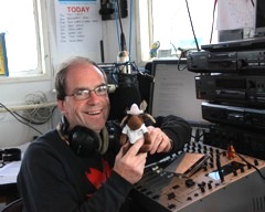 A famoose man and a famoose moose 